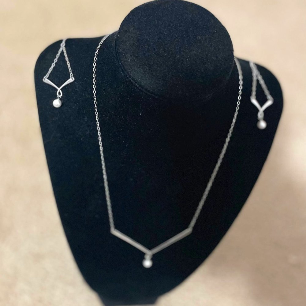 Tocara Nathalie Set of Necklace & Hook Earrings | C$55